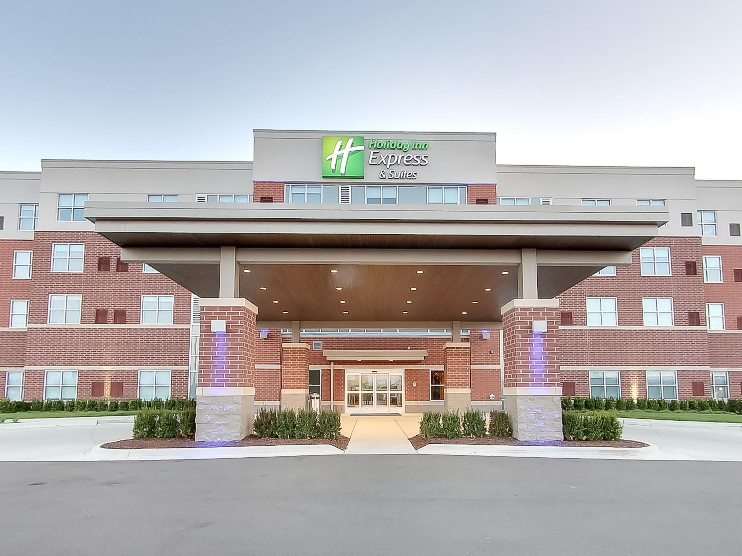 holiday inn Opens in new window